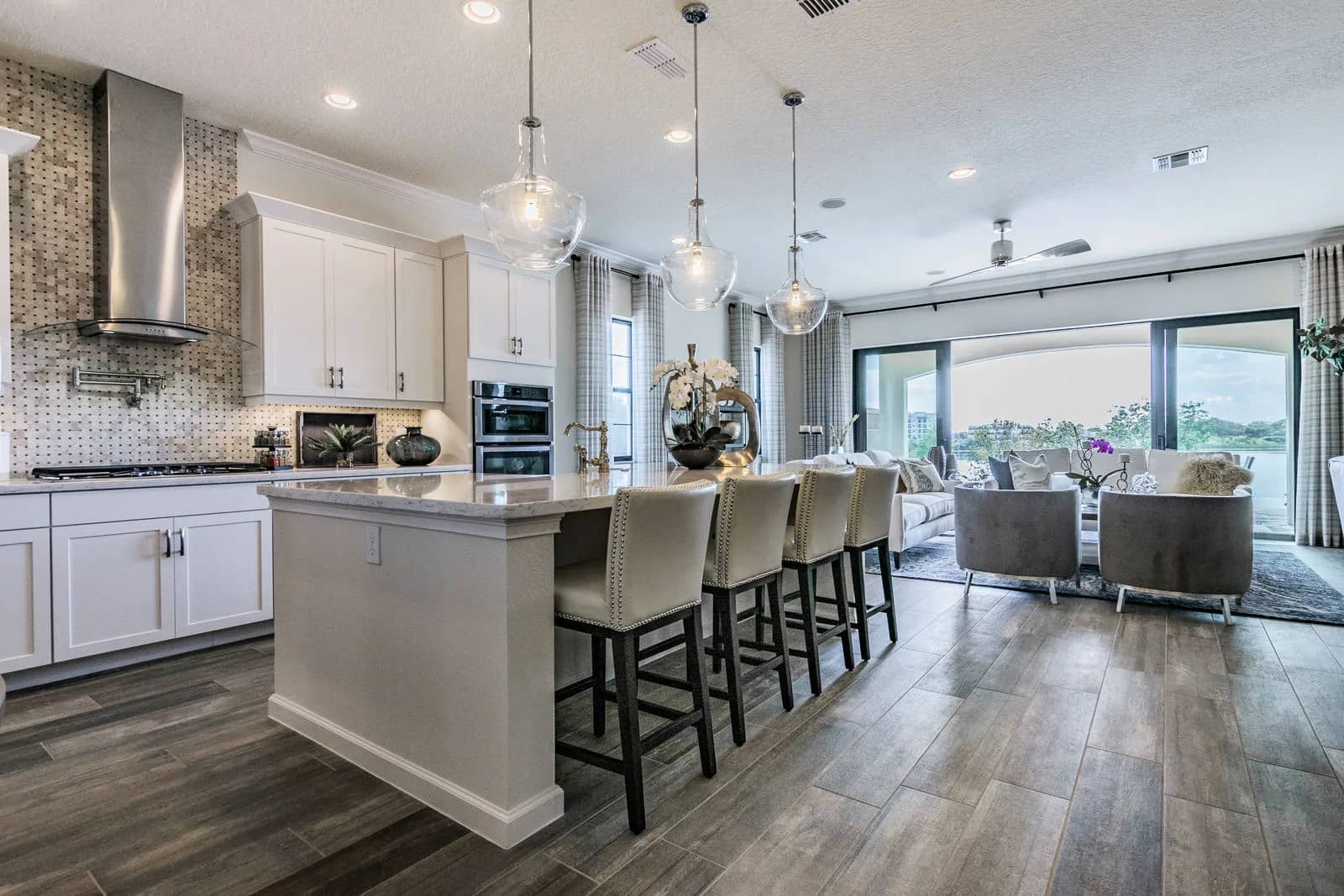 11+Toscana+family+room+designs