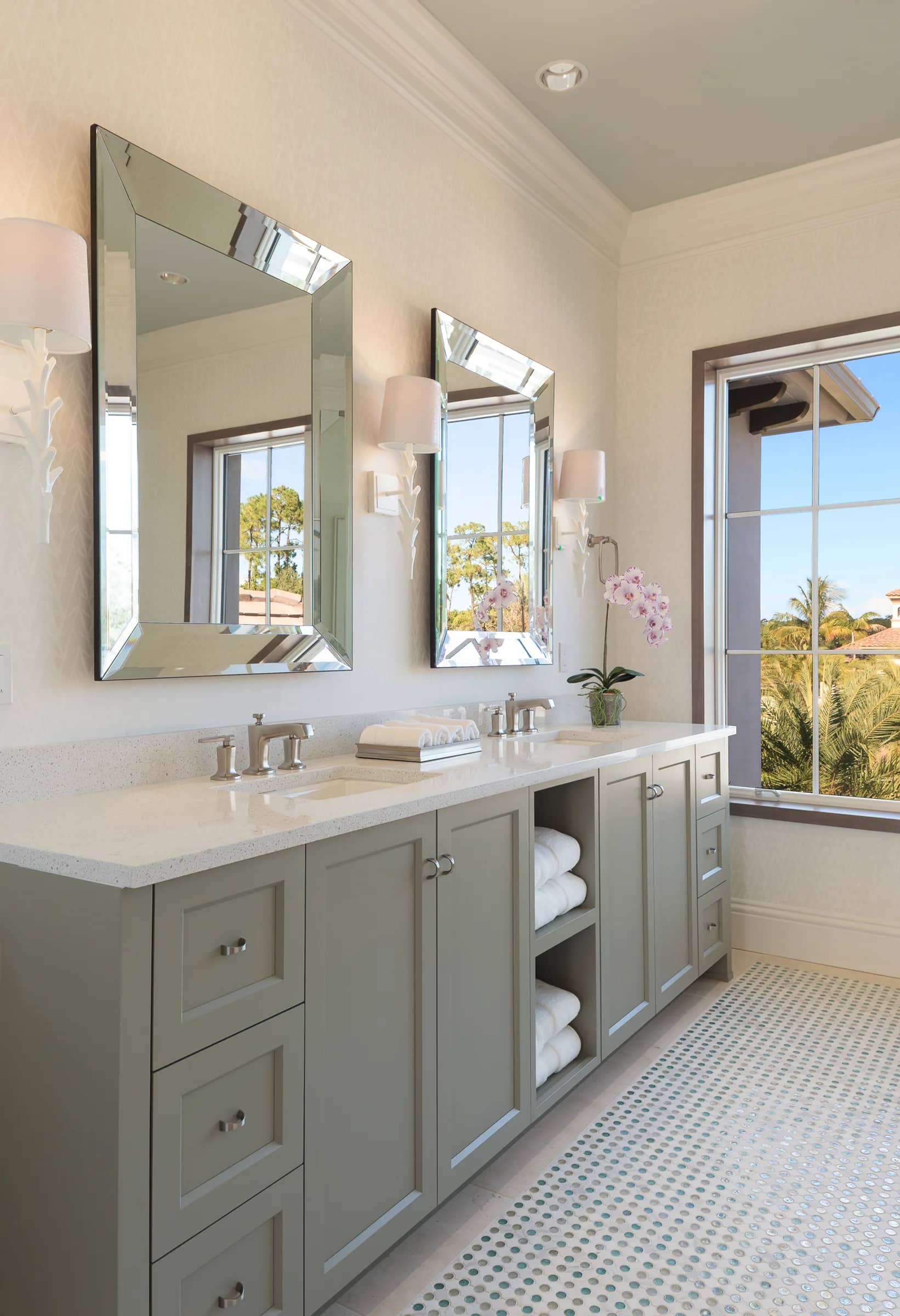 bath+cabinets+lh+design+by+Beasley+&+Henley+Interior+Design,+Lutgert,+Naples,+Grey+Oaks