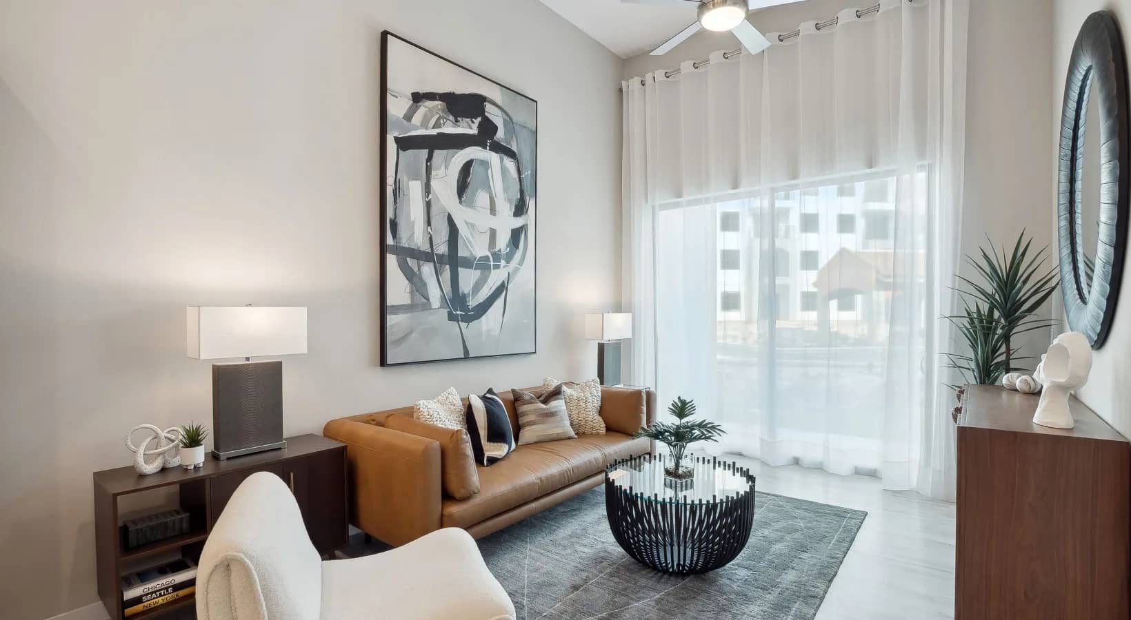 Lake Gem Apartment 2 living 3