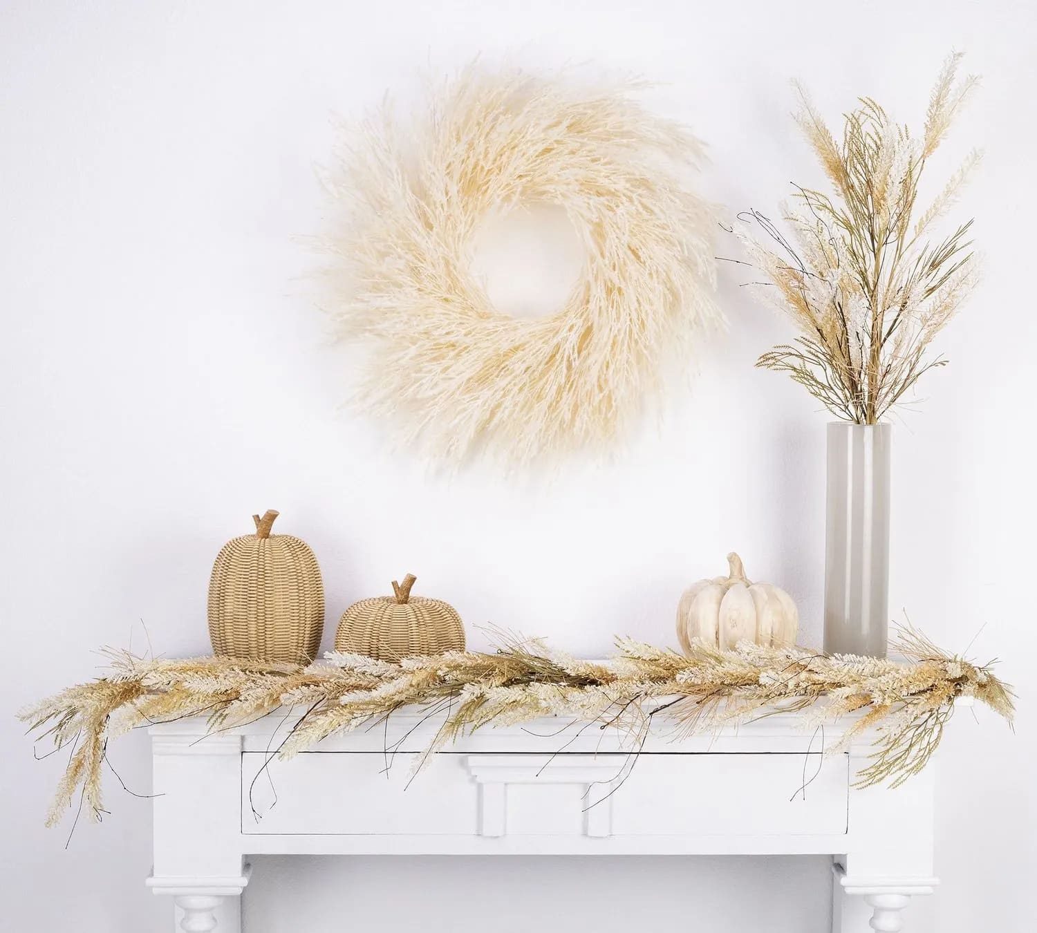 Your Guide To Incorporating Fall Colors Into Your Home This Season