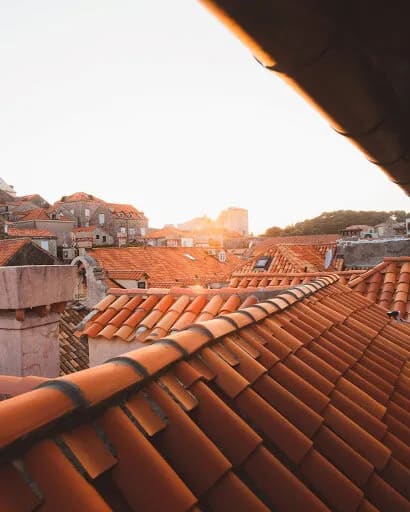 6 Things To Look For In your Roofing Contractor Before Hiring Them