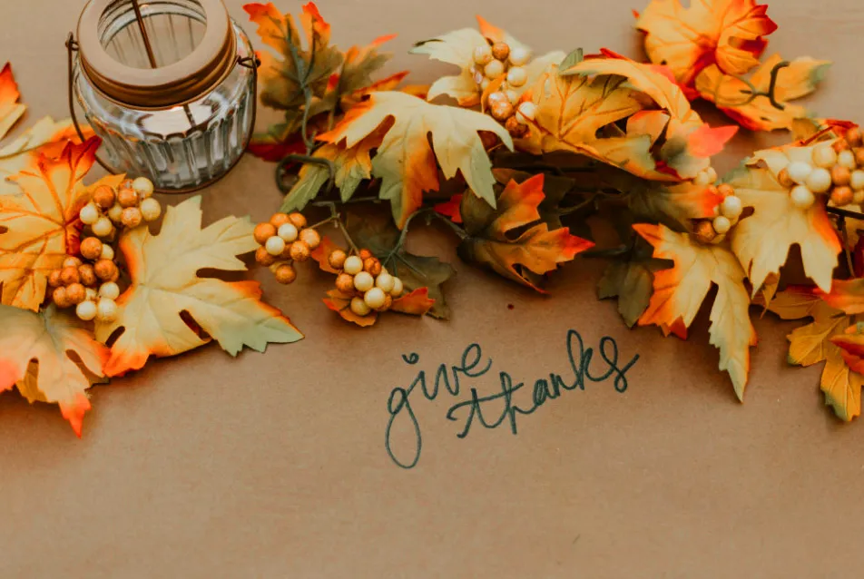 Unique Design Looks for Thanksgiving Hosts
