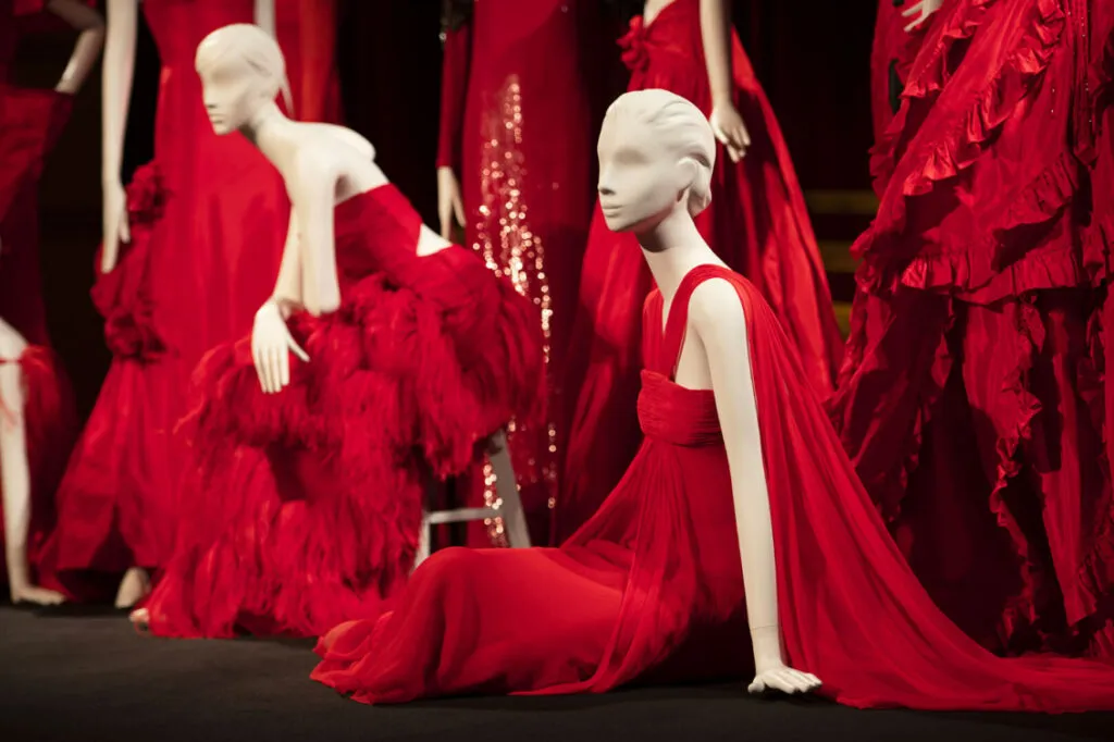 The Red Thread Fades: A Tribute to Valentino Garavani