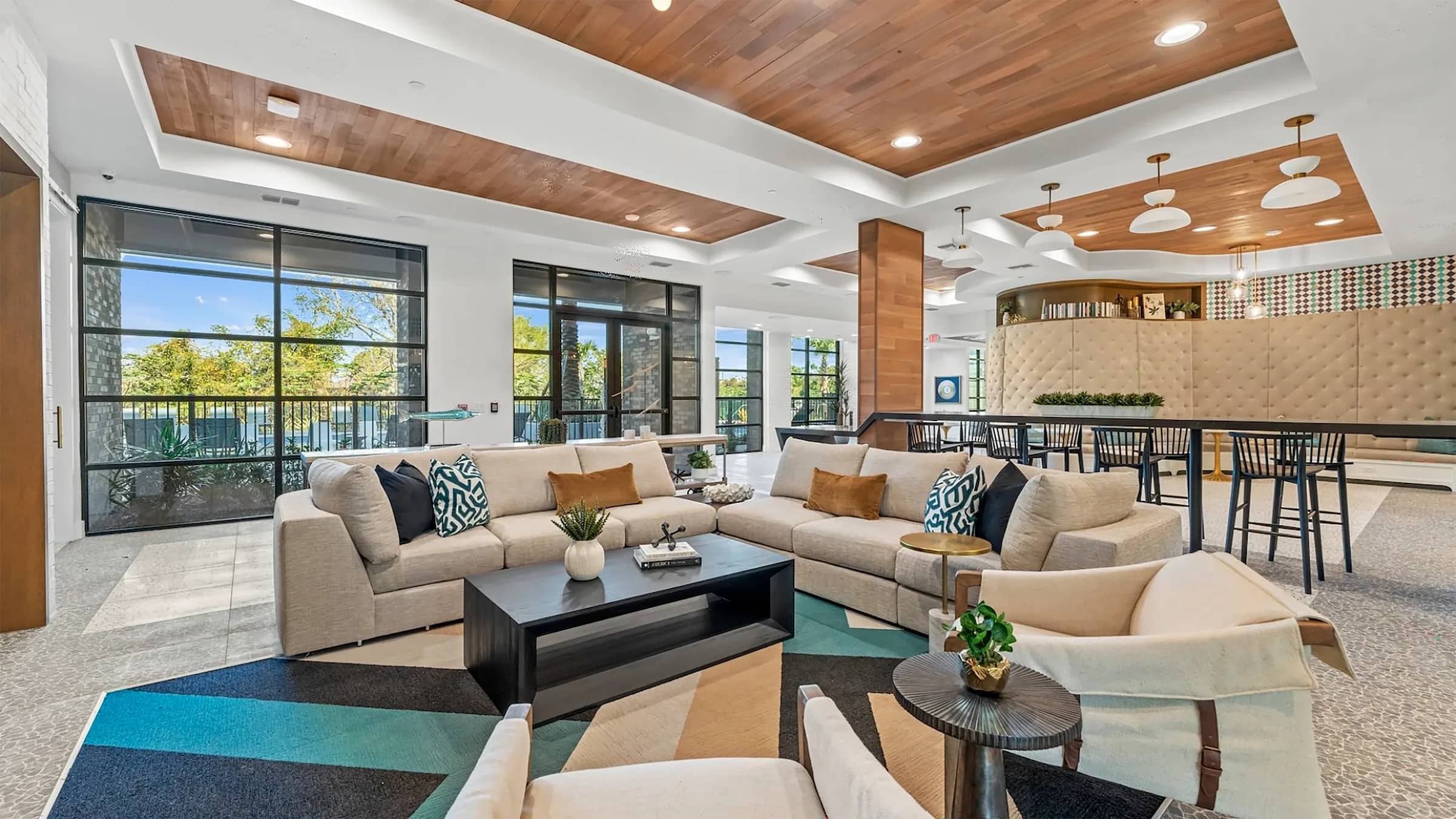 Crown-Point-Overall Clubroom Deb